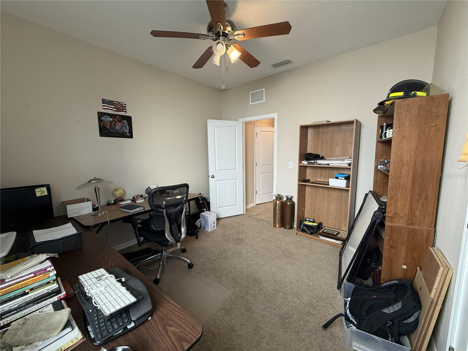 Image 13 of 26 For 16418 Woodside Glen