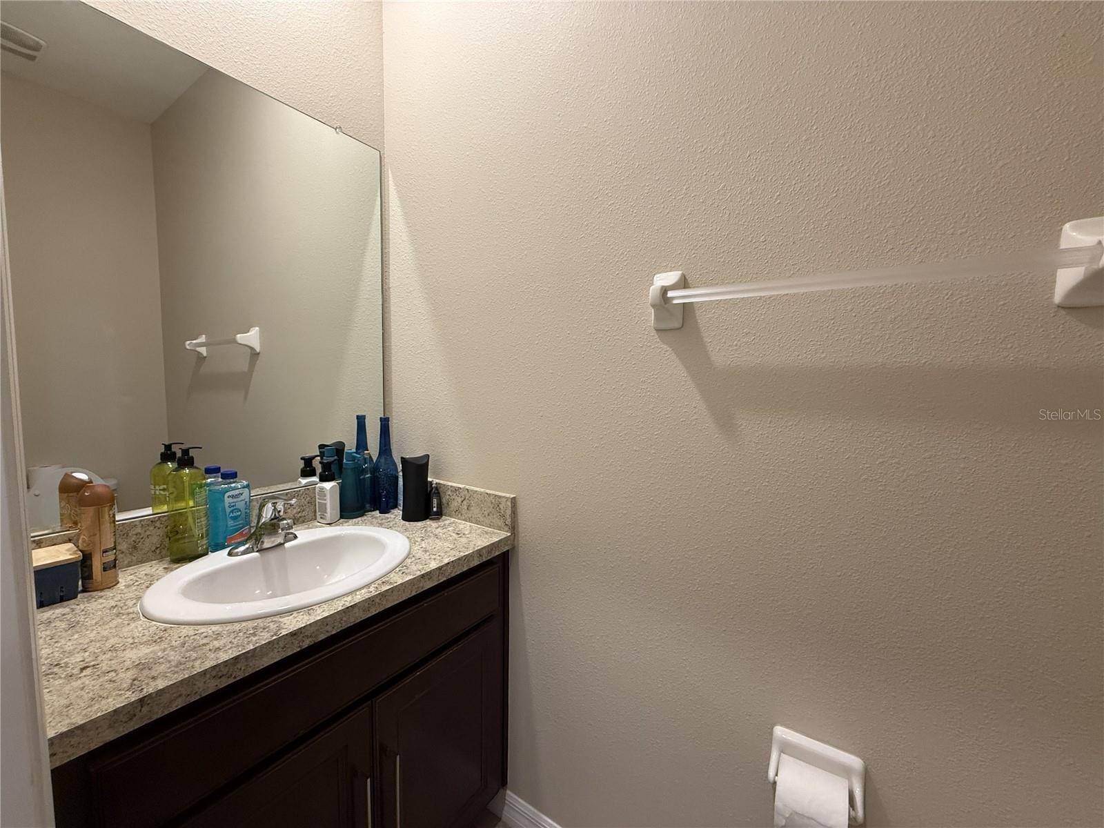 Image 14 of 26 For 16418 Woodside Glen