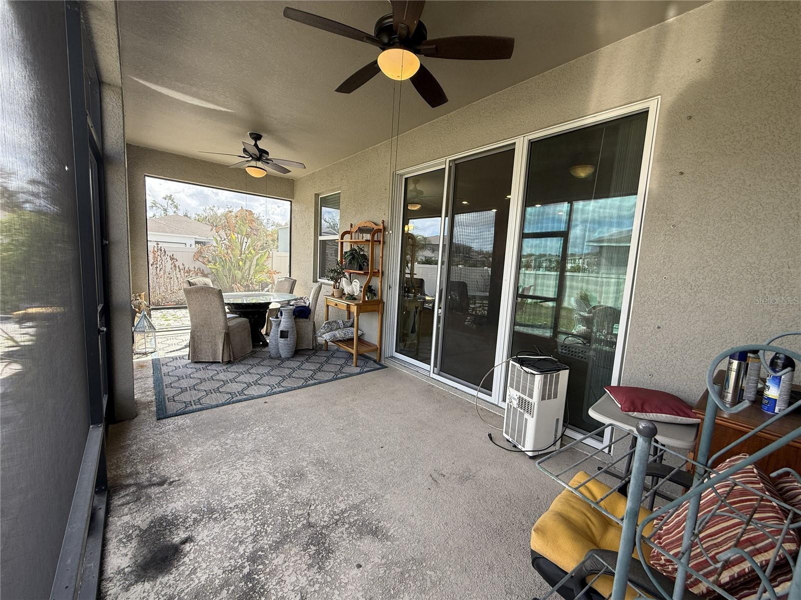 Image 19 of 26 For 16418 Woodside Glen