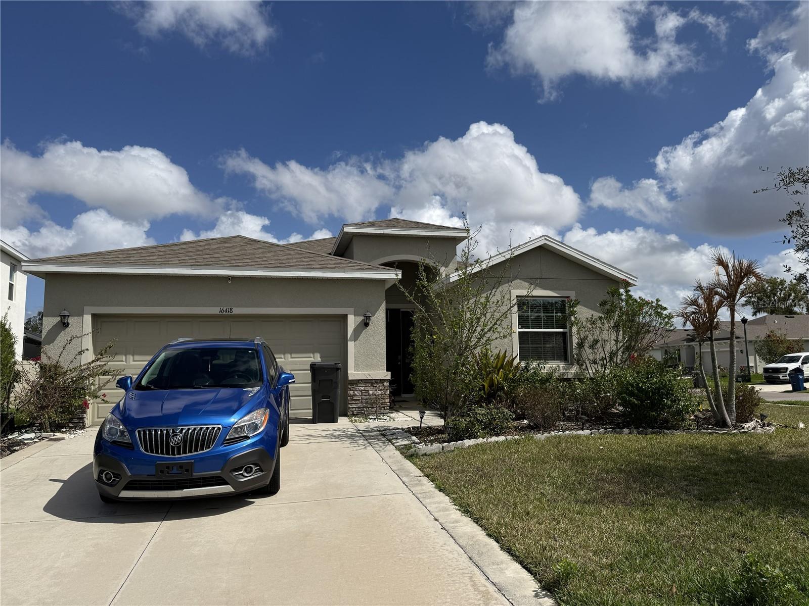 Image 3 of 26 For 16418 Woodside Glen