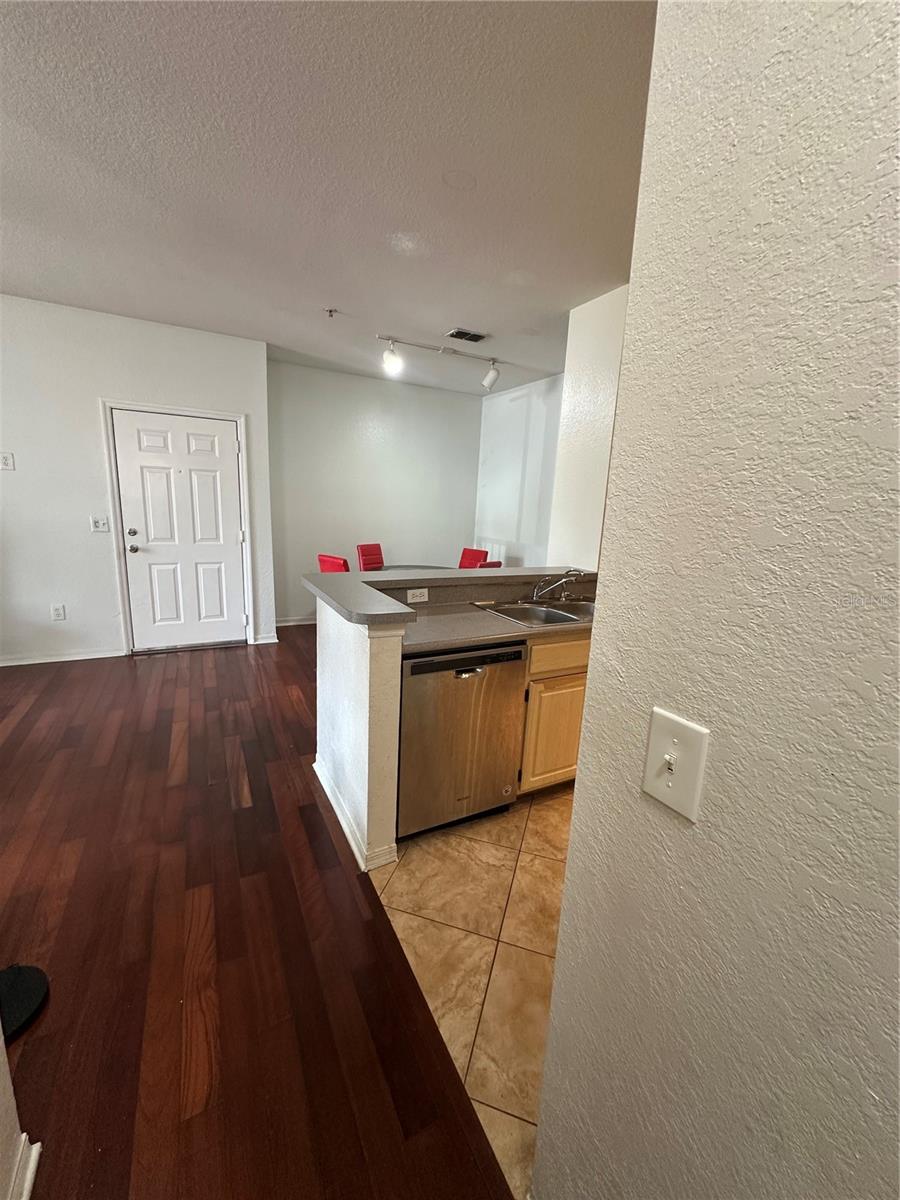 Image 10 of 12 For 2717 Maitland Crossing Way 103