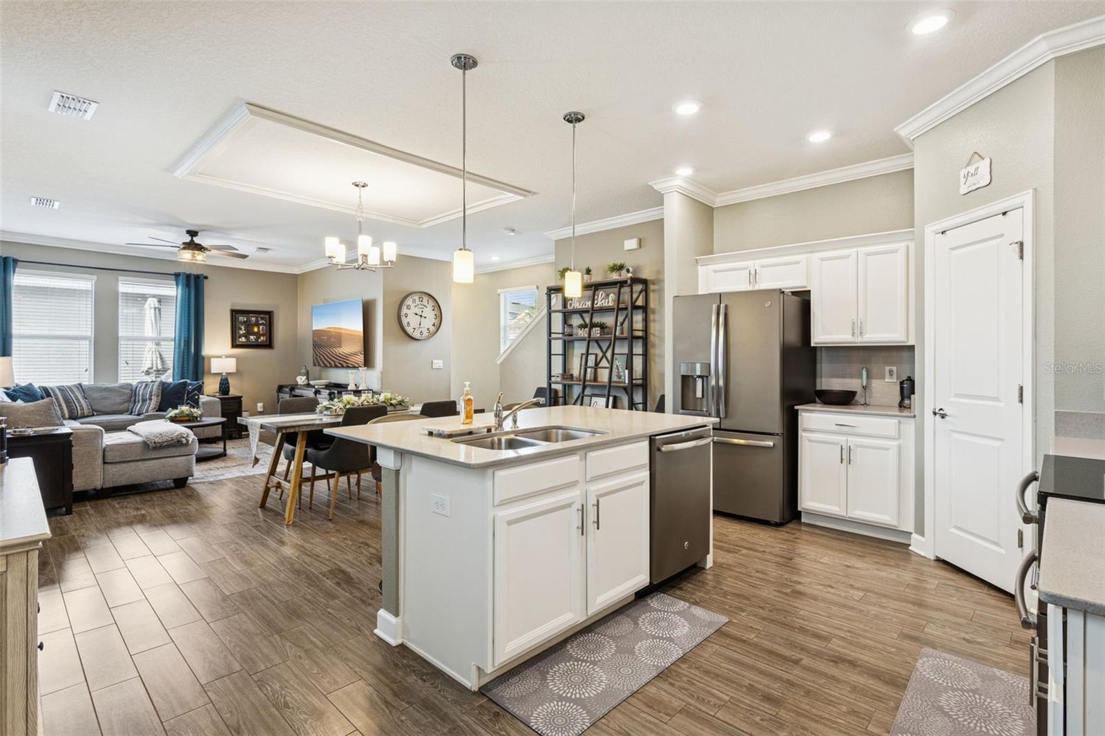 Image 5 of 32 For 10043 Sequel Alley