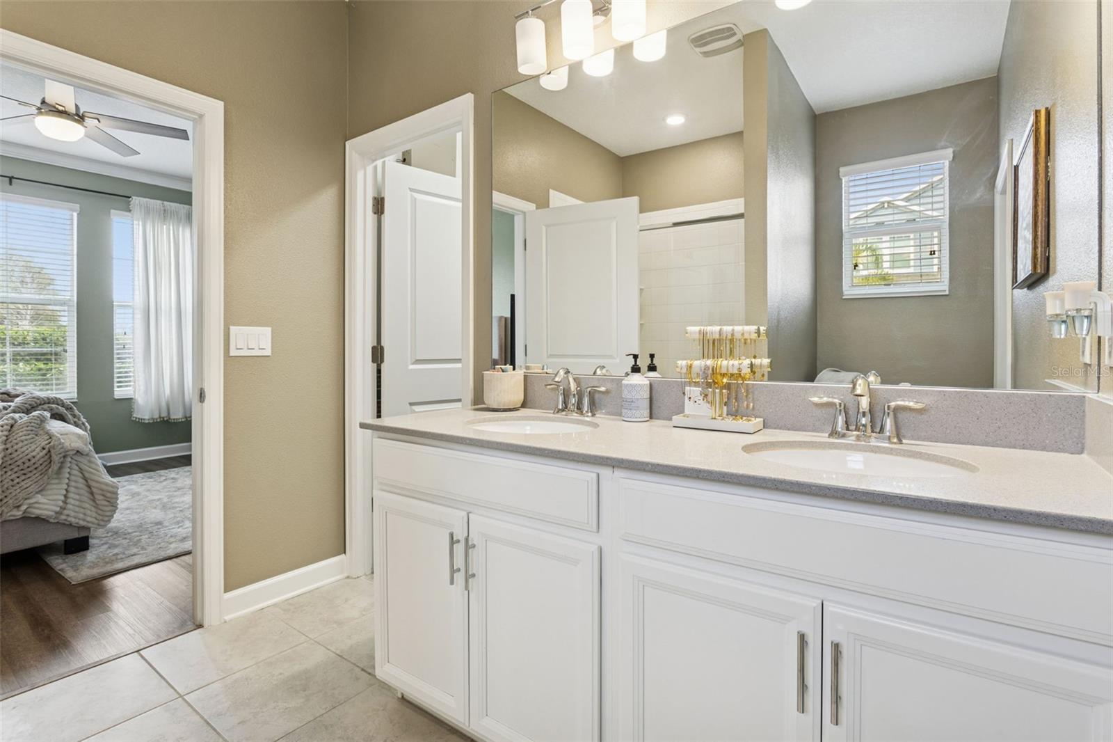 Image 7 of 32 For 10043 Sequel Alley