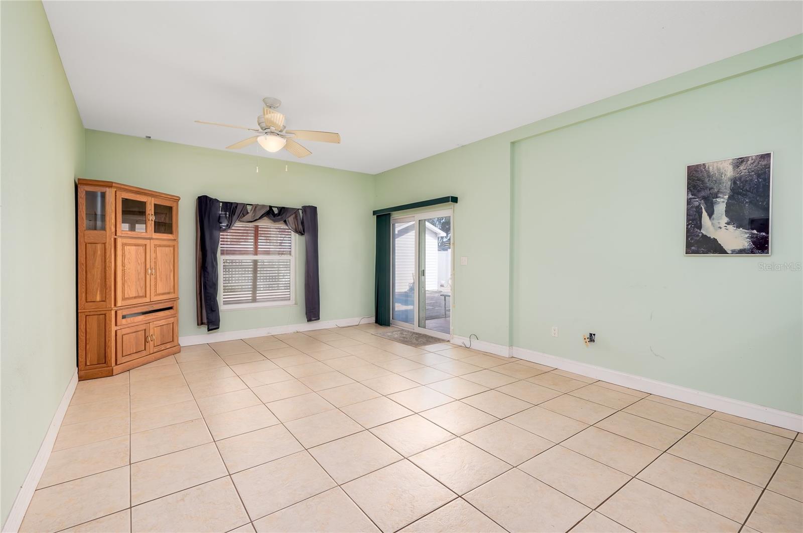 Image 21 of 58 For 214 Gary Avenue