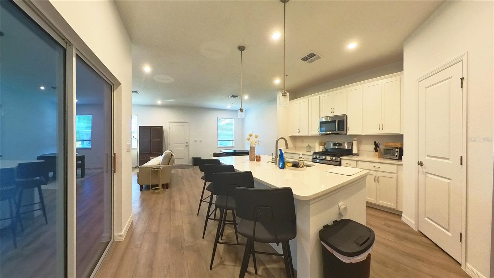 Image 13 of 32 For 554 Orient Avenue