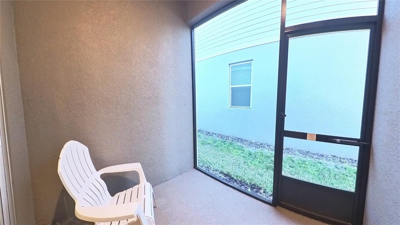 Image 14 of 32 For 554 Orient Avenue