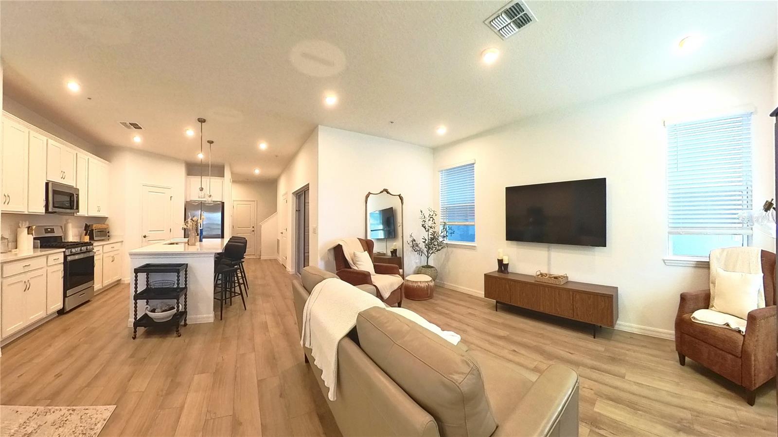 Image 2 of 32 For 554 Orient Avenue