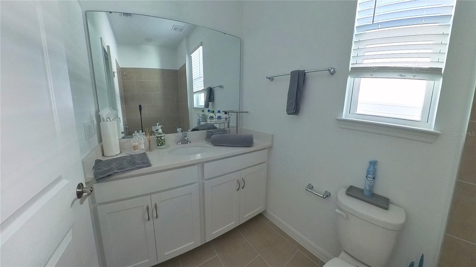 Image 30 of 32 For 554 Orient Avenue