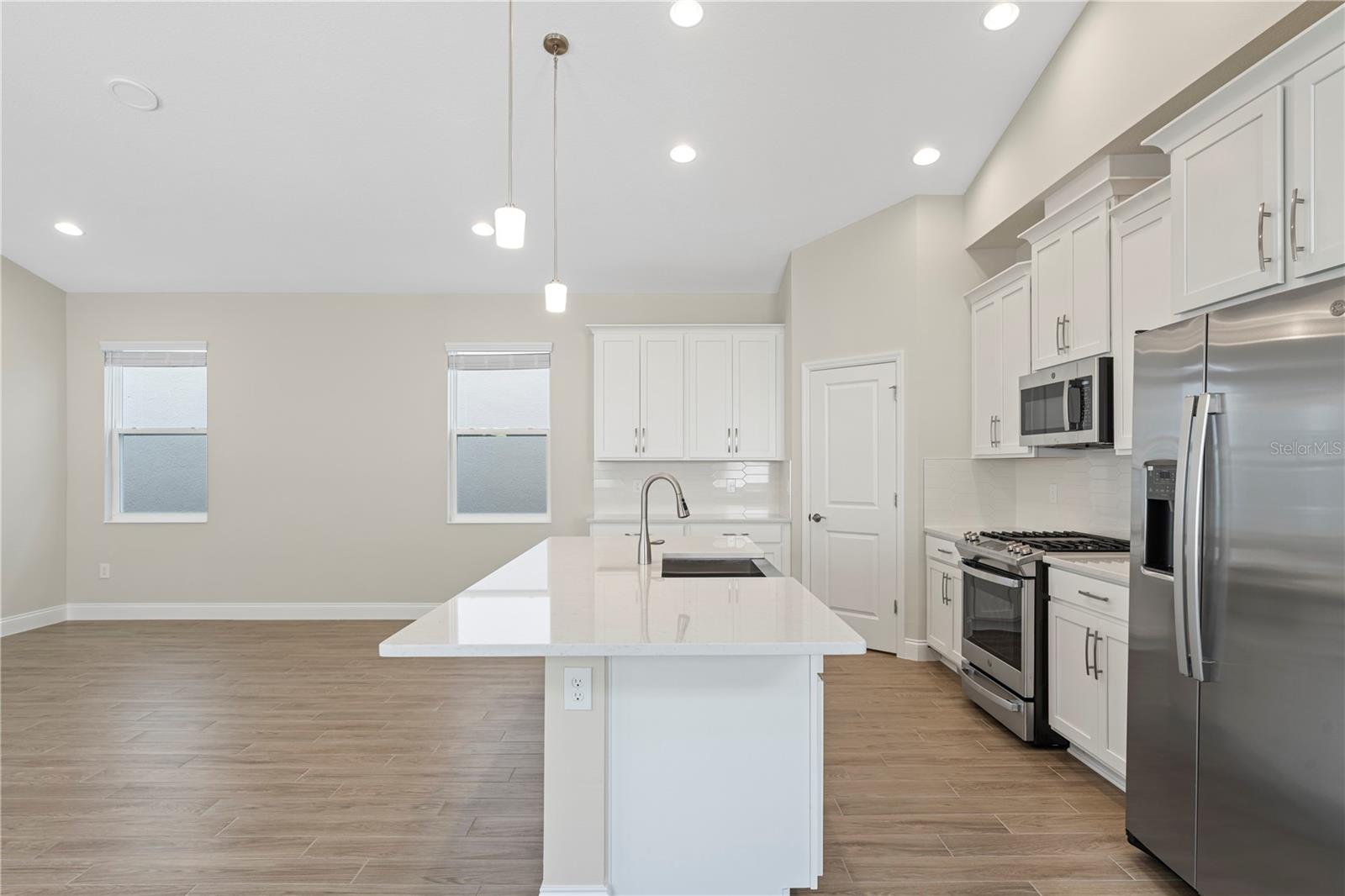 Image 13 of 30 For 12144 Stoneleigh Alley