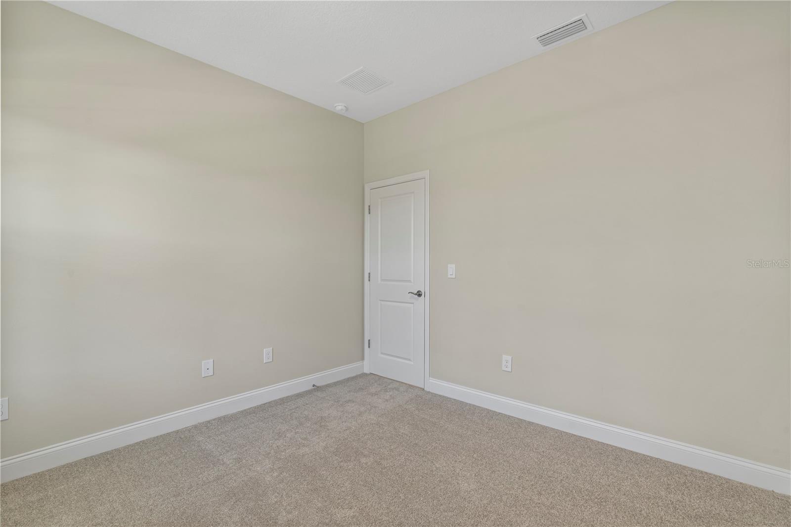 Image 6 of 30 For 12144 Stoneleigh Alley