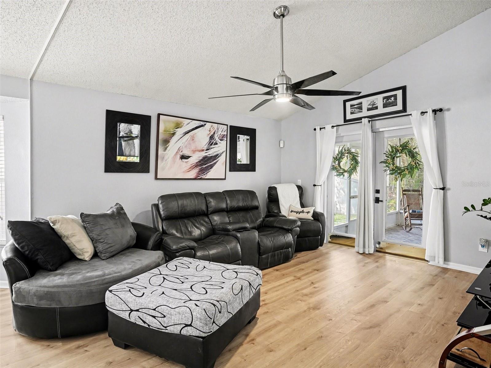 Listing photo id 9 for 14161 Portrush Drive