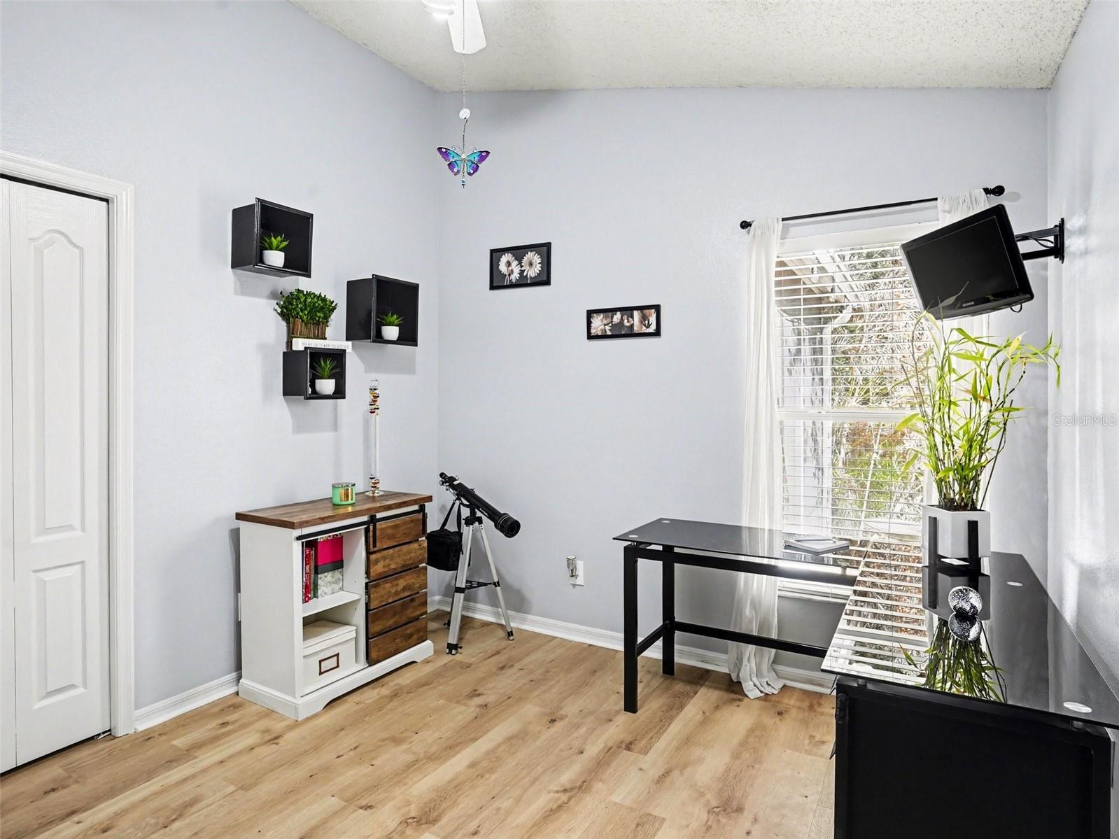 Listing photo id 12 for 14161 Portrush Drive