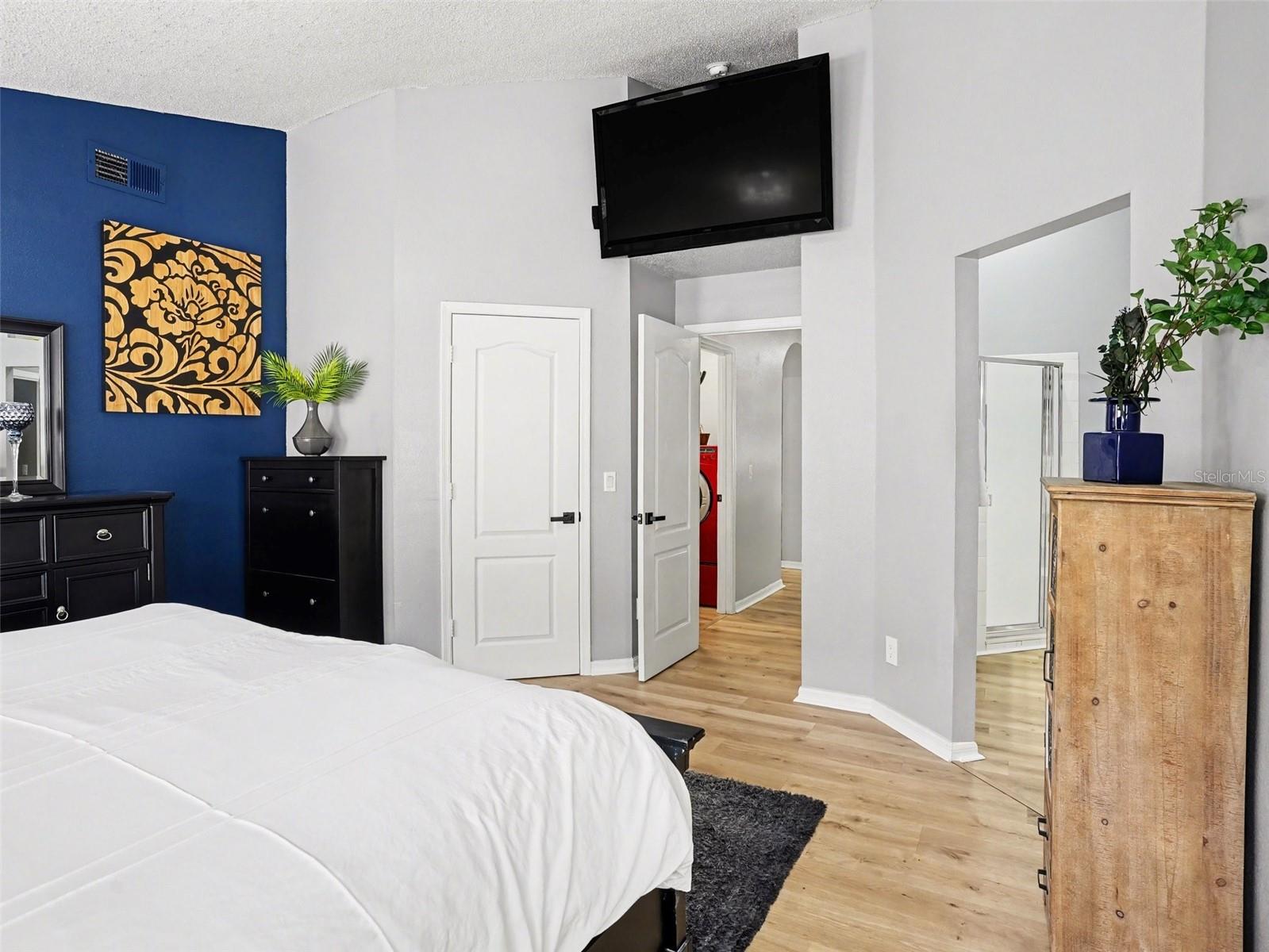 Listing photo id 15 for 14161 Portrush Drive