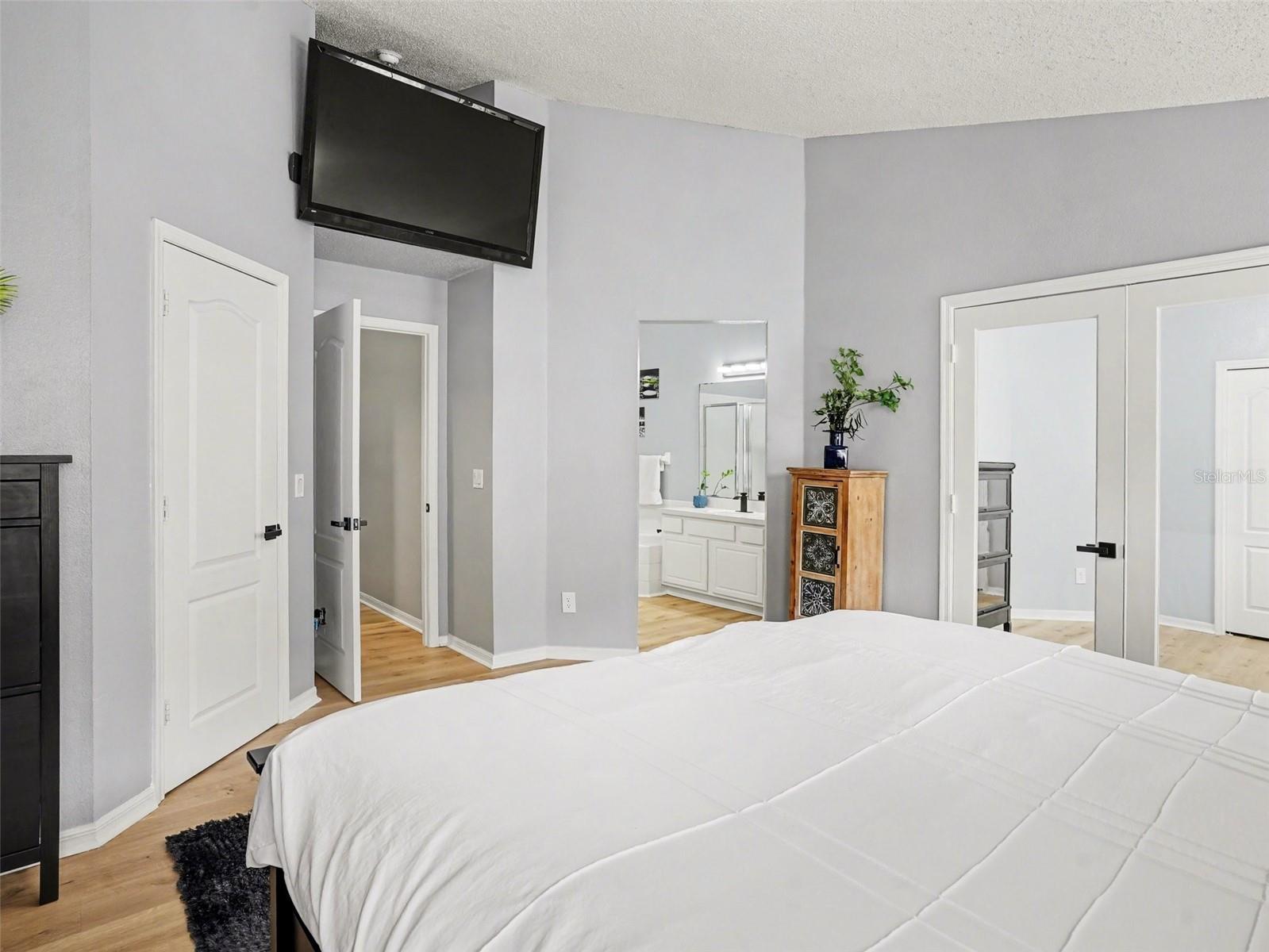 Listing photo id 17 for 14161 Portrush Drive