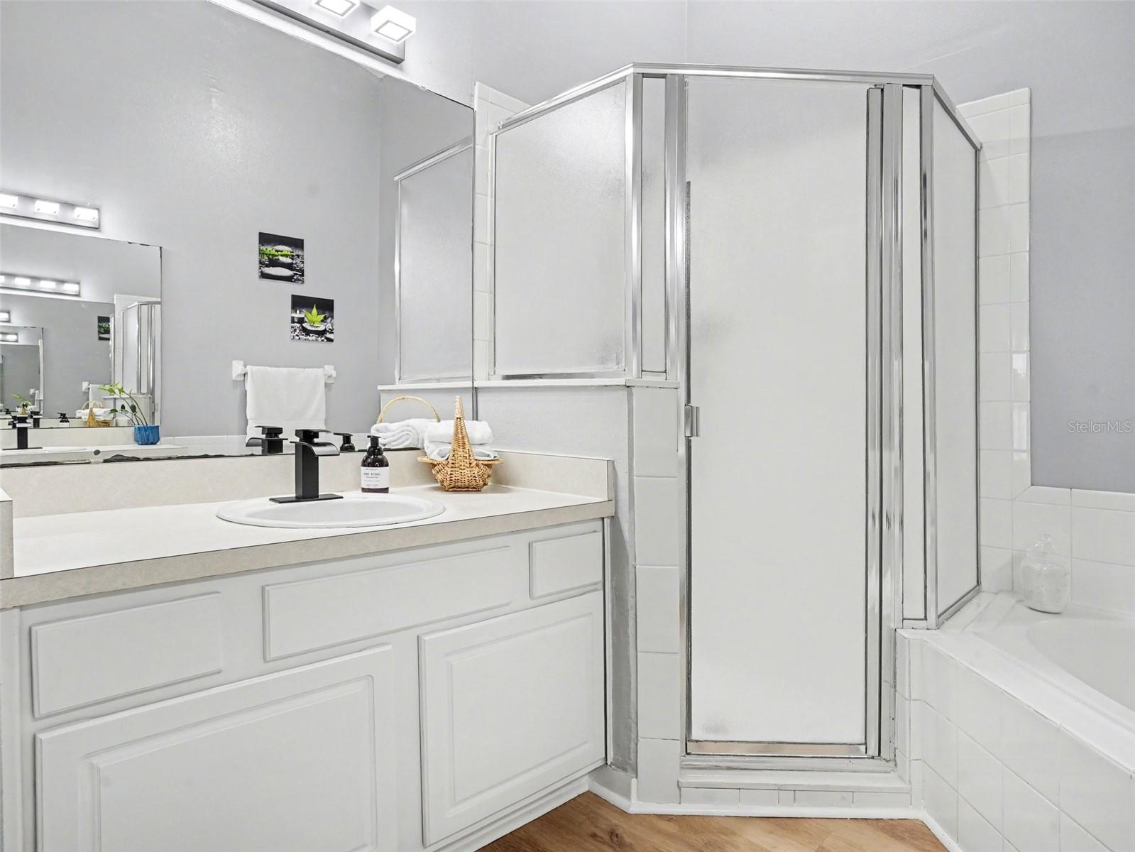 Listing photo id 18 for 14161 Portrush Drive