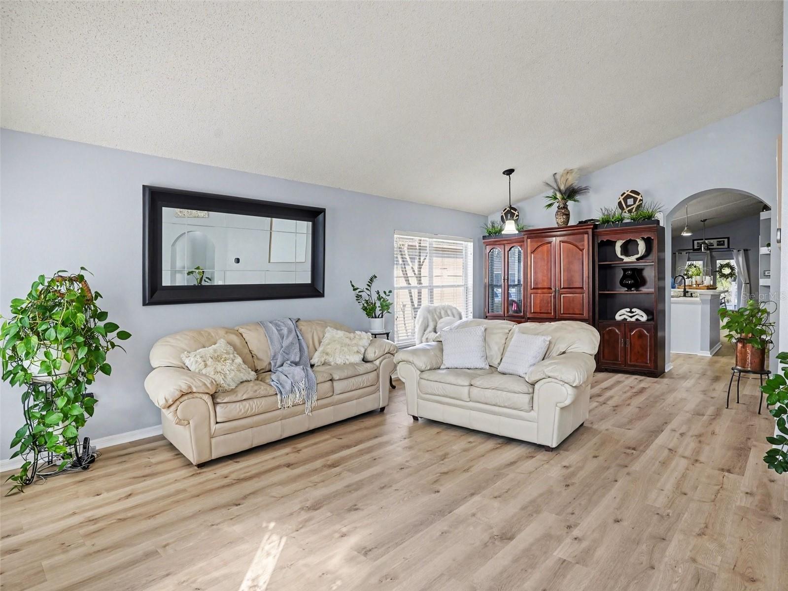 Listing photo id 4 for 14161 Portrush Drive