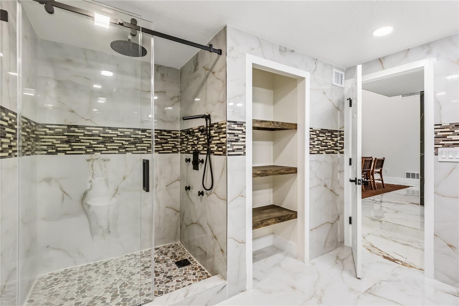 Image 23 of 47 For 4 Chase Road