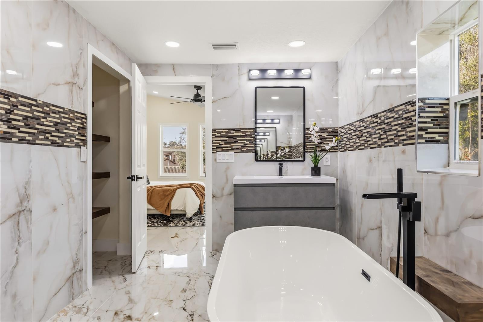 Image 30 of 47 For 4 Chase Road