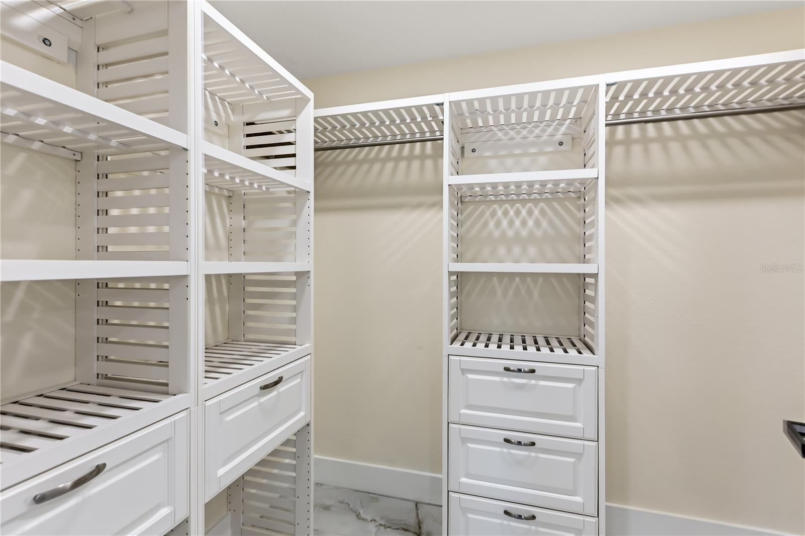 Image 32 of 47 For 4 Chase Road