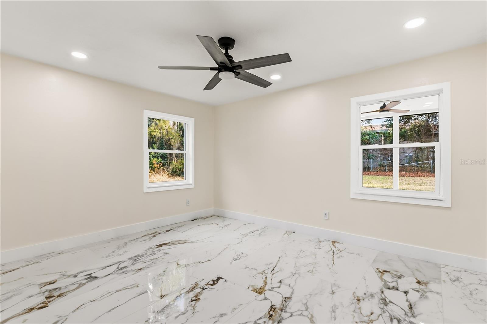 Image 35 of 47 For 4 Chase Road