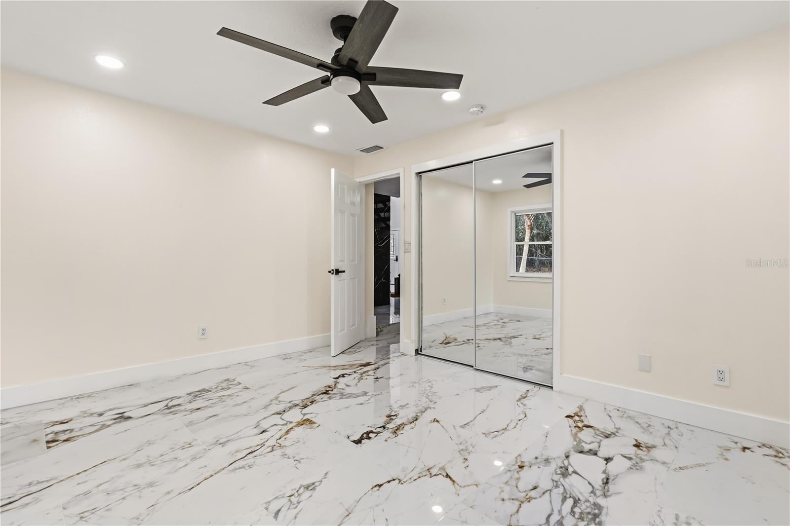 Image 36 of 47 For 4 Chase Road