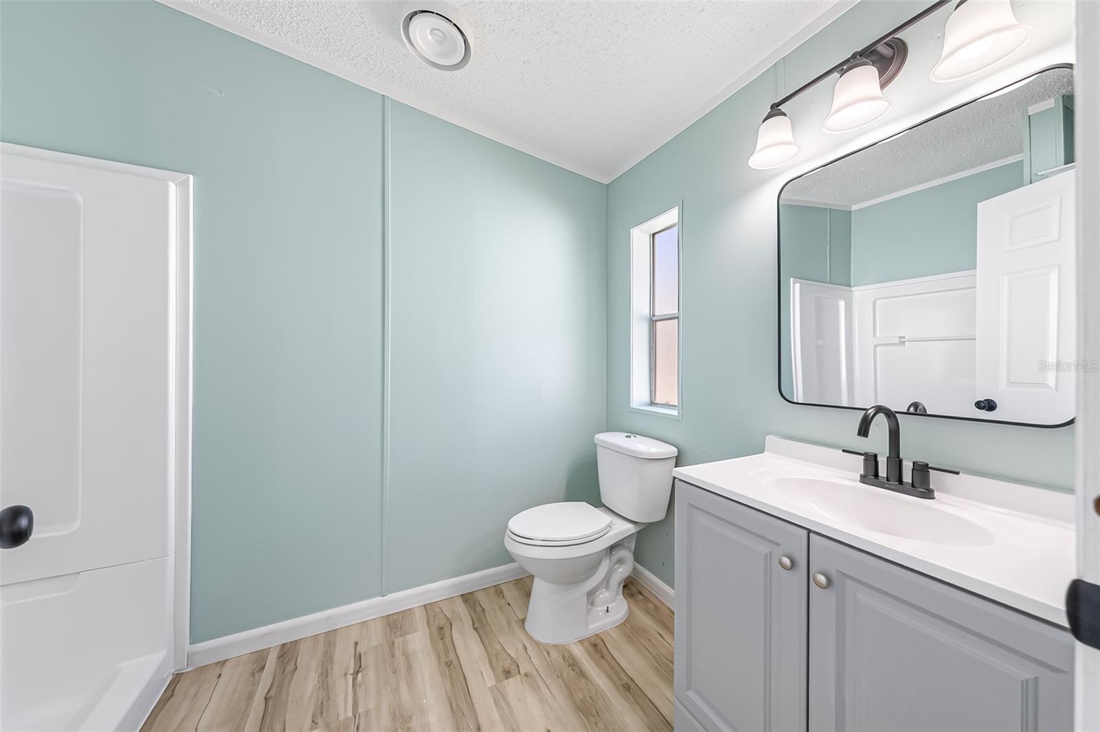 Image 25 of 43 For 117 Woodsmill Boulevard 45