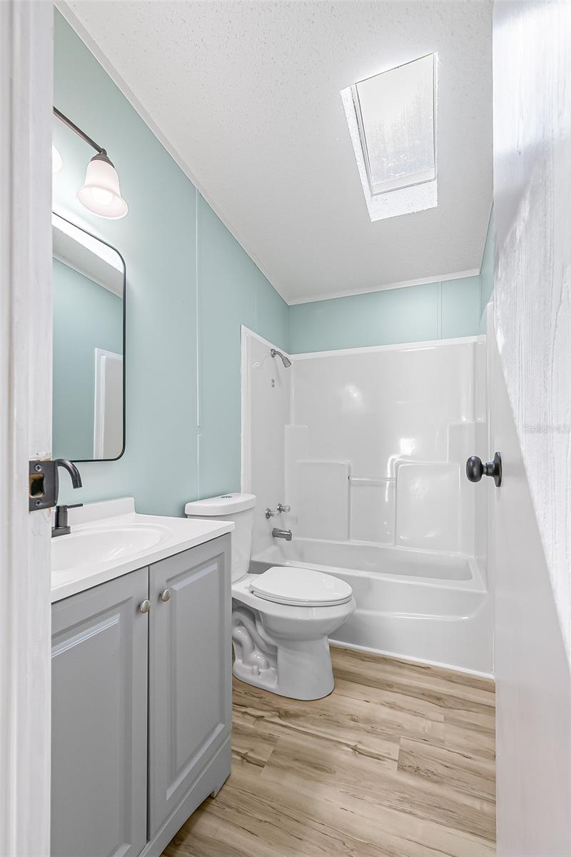 Image 31 of 43 For 117 Woodsmill Boulevard 45