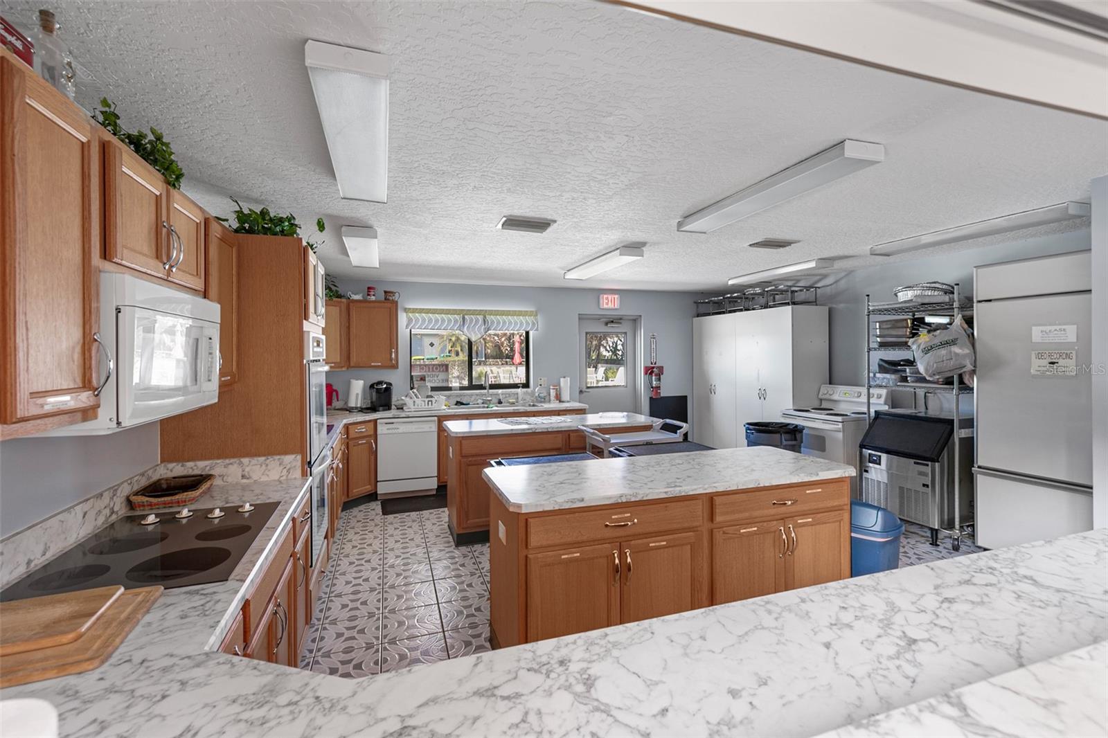 Image 42 of 43 For 117 Woodsmill Boulevard 45