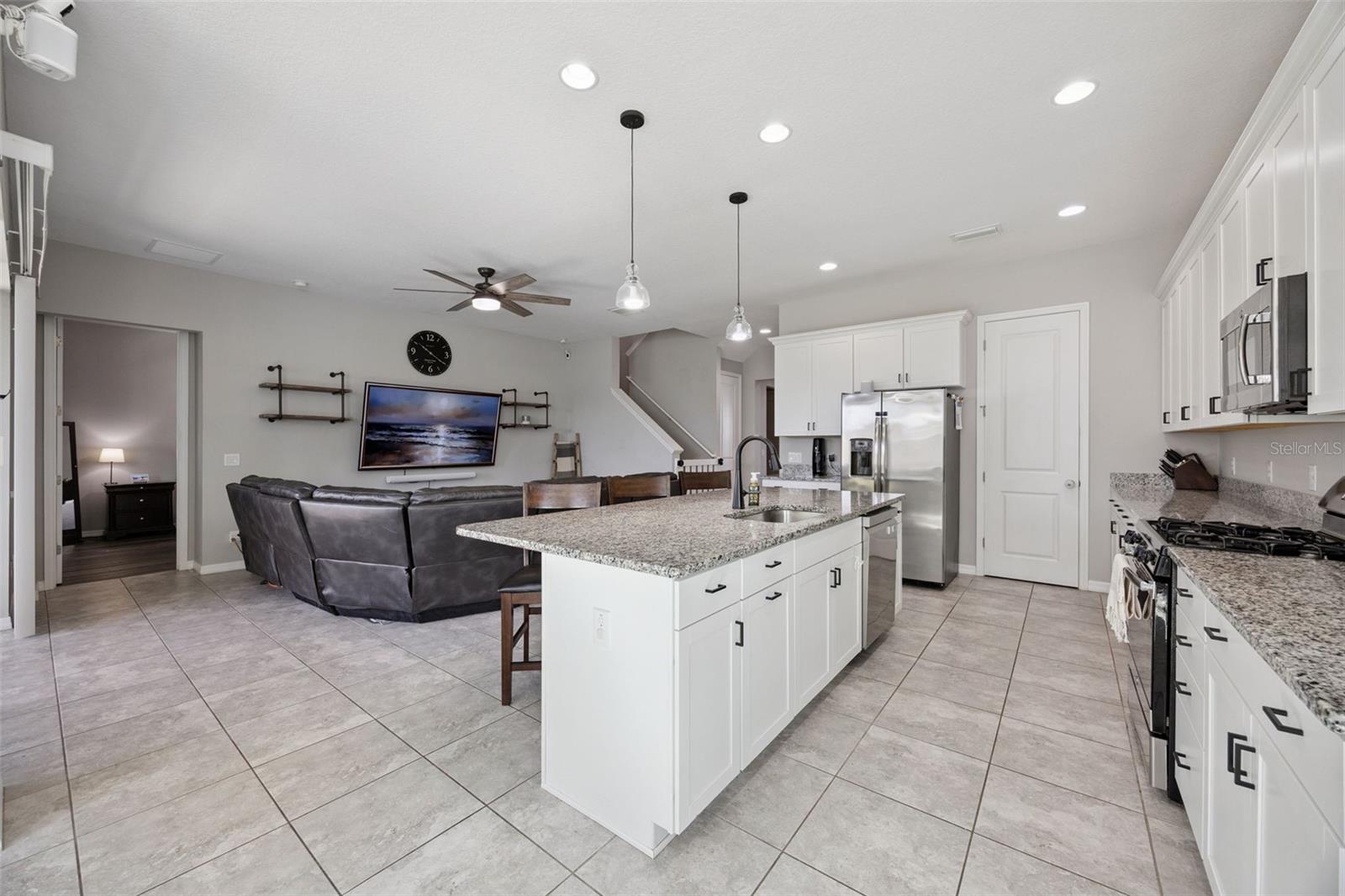 Image 17 of 47 For 1096 Alder Tree Drive