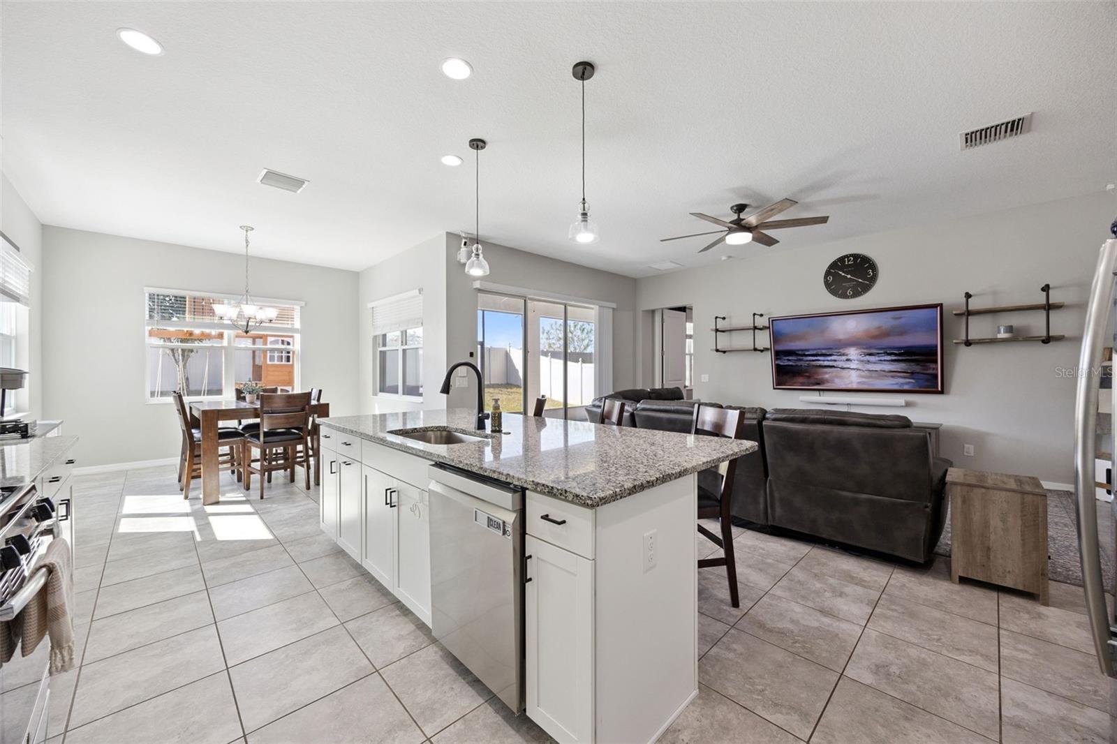 Image 18 of 47 For 1096 Alder Tree Drive