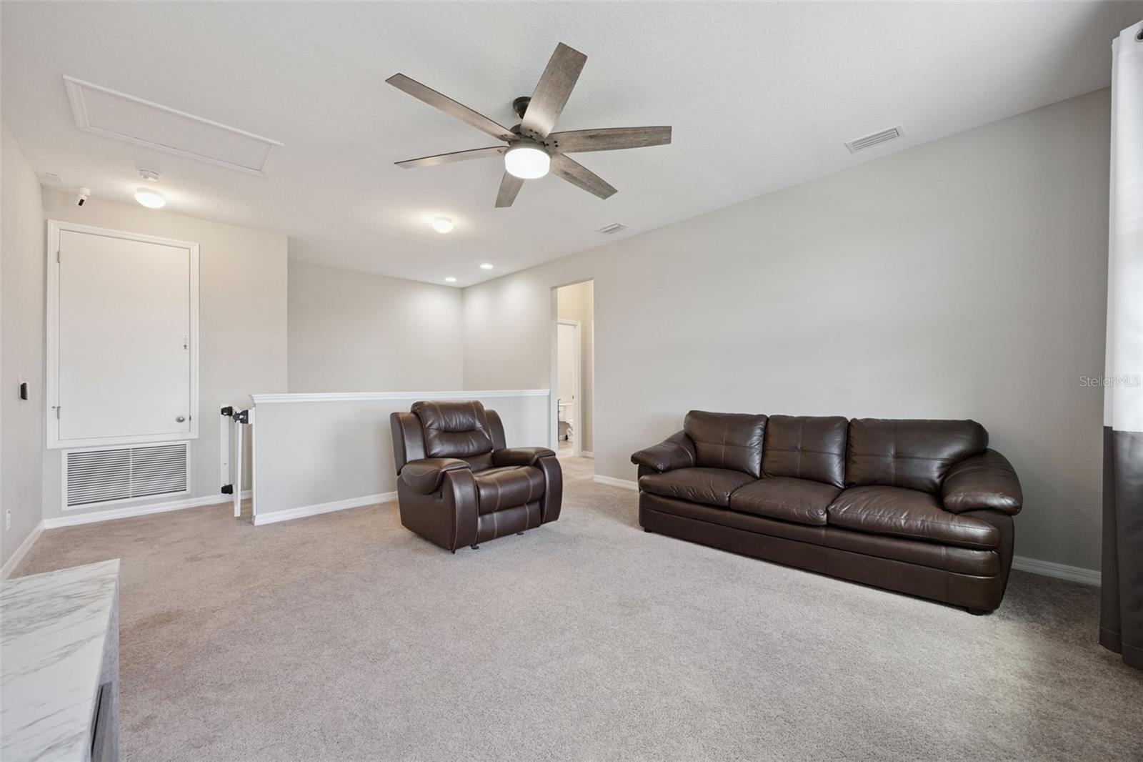 Image 21 of 47 For 1096 Alder Tree Drive