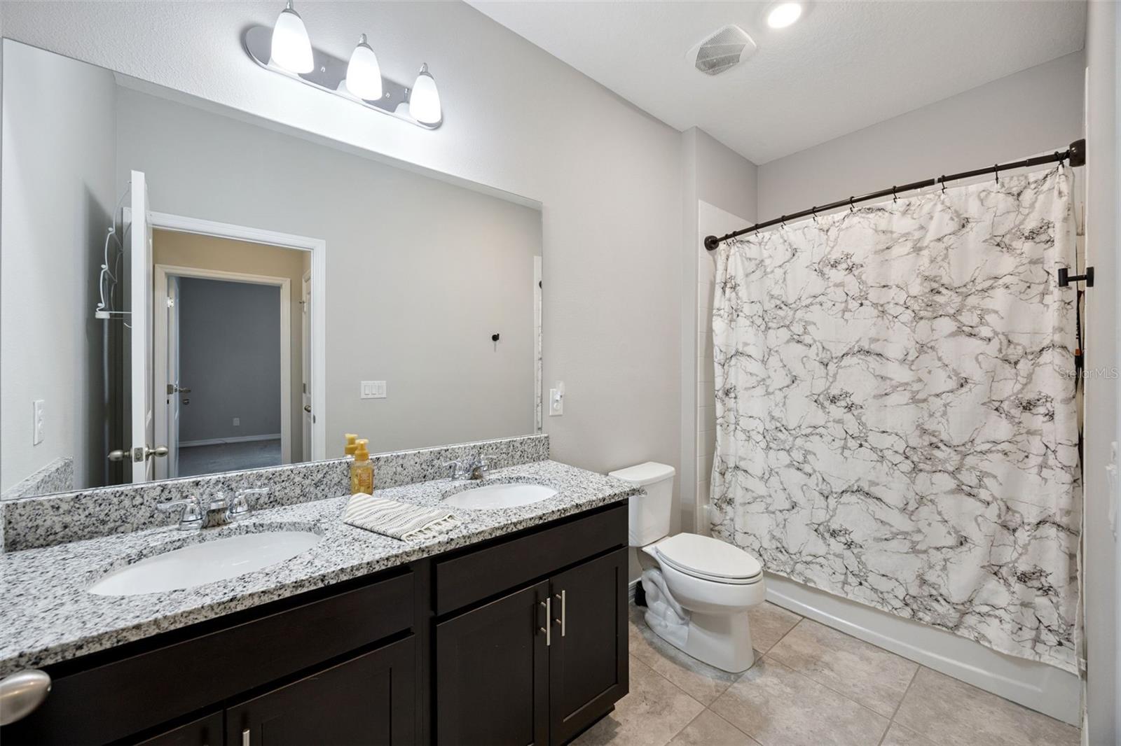 Image 29 of 47 For 1096 Alder Tree Drive