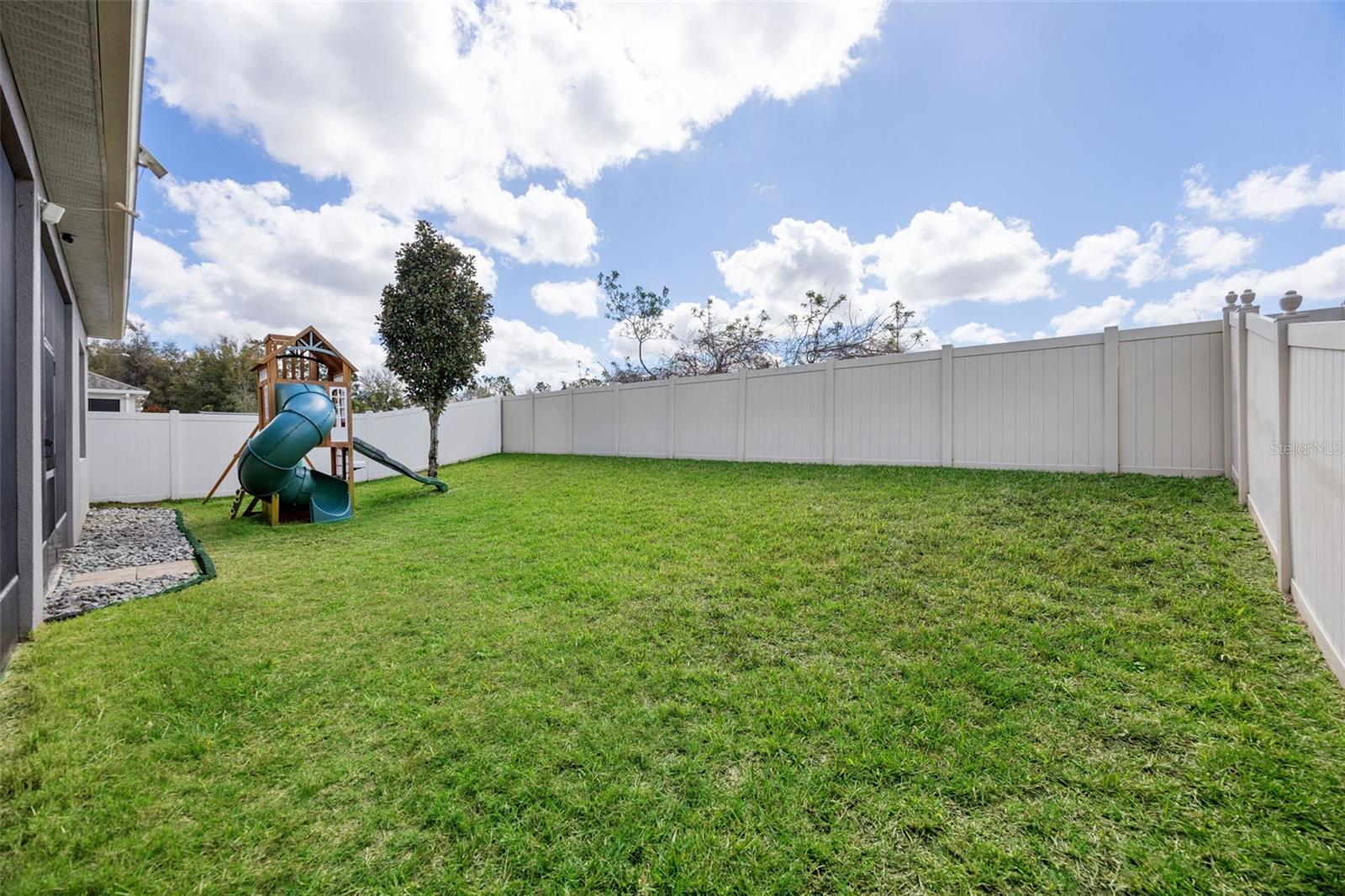 Image 37 of 47 For 1096 Alder Tree Drive