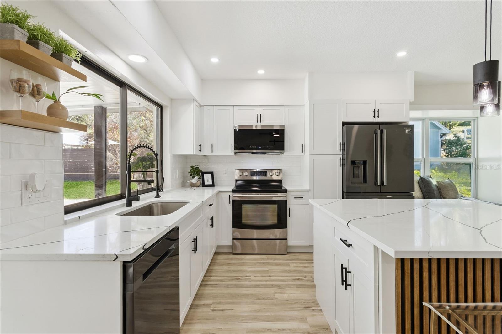 Image 10 of 37 For 407 Forest Road