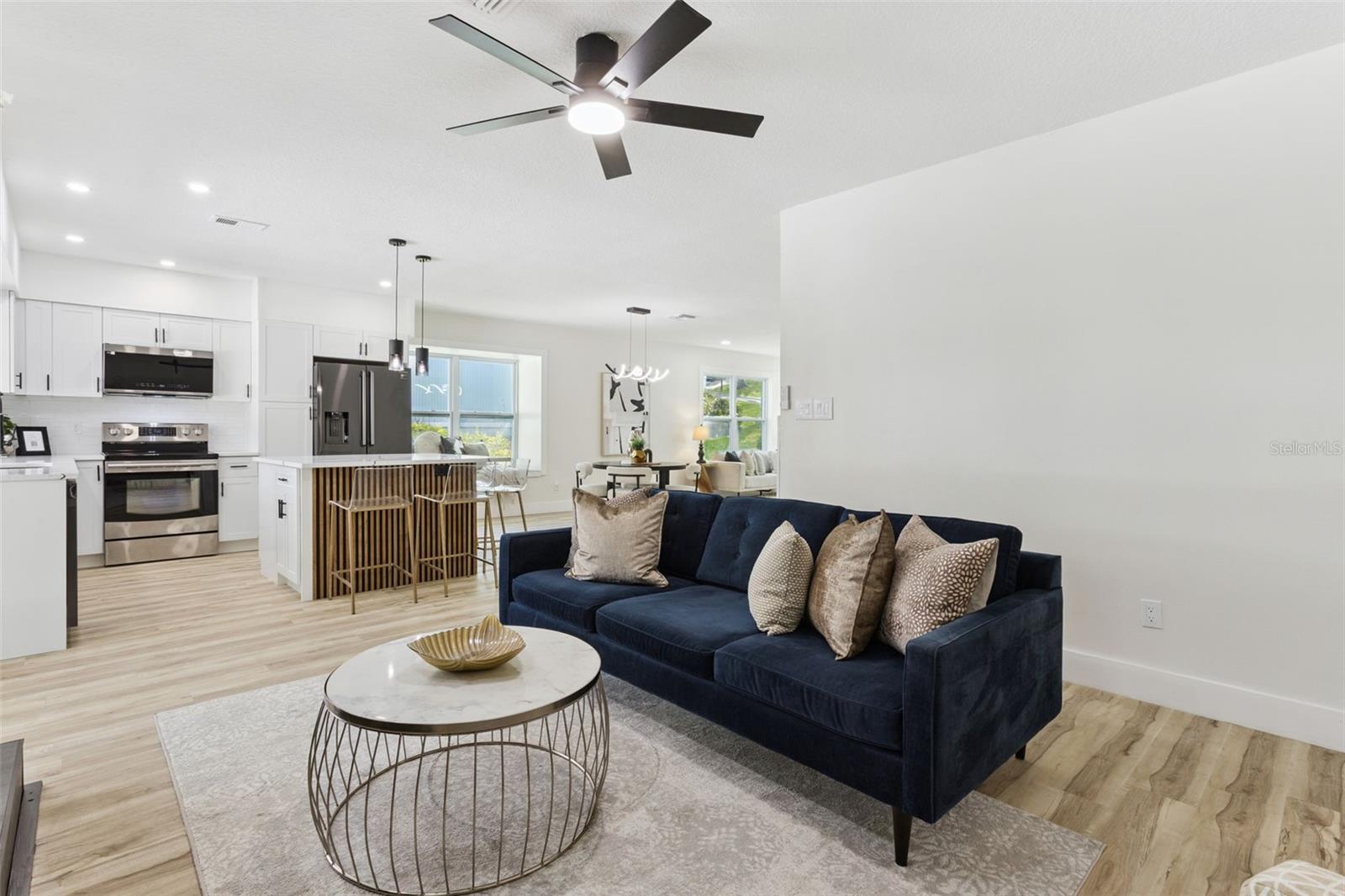 Image 11 of 37 For 407 Forest Road