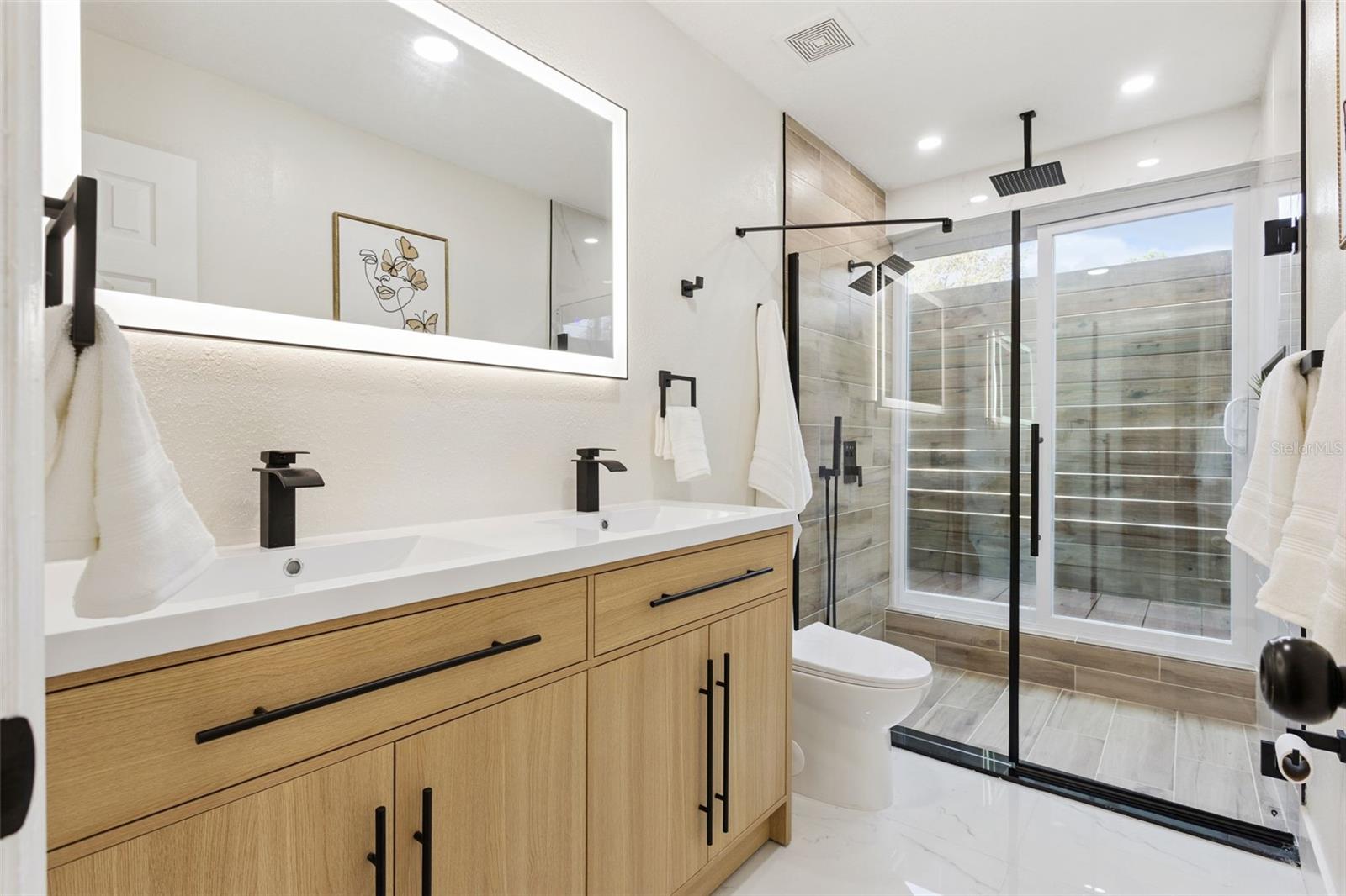 Image 15 of 37 For 407 Forest Road