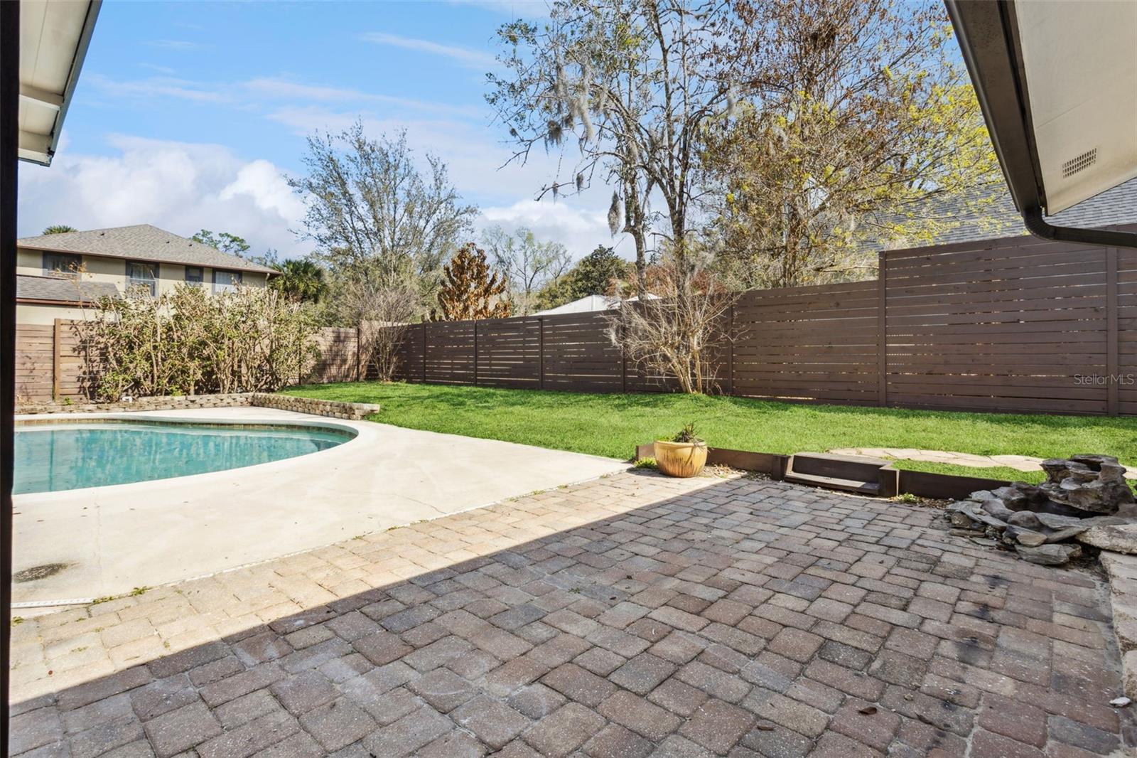 Image 23 of 37 For 407 Forest Road