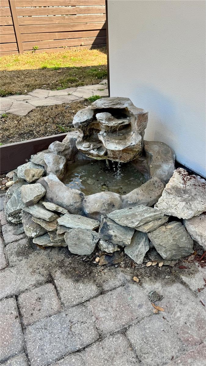 Image 27 of 37 For 407 Forest Road