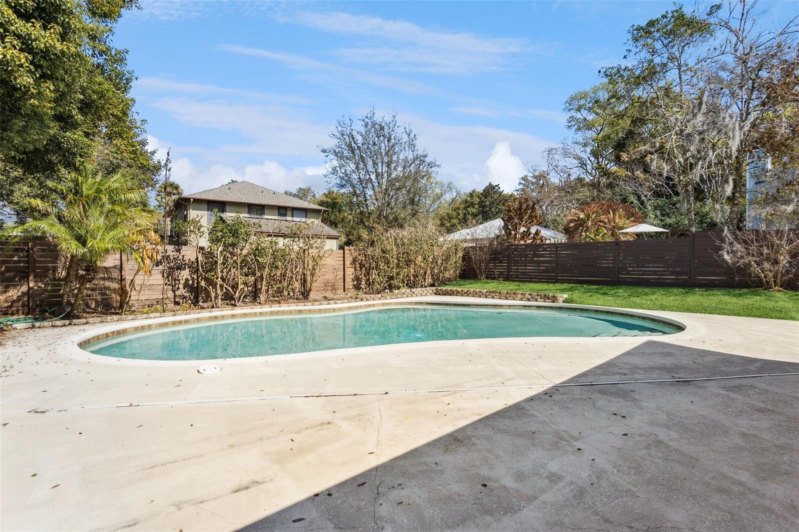 Image 28 of 37 For 407 Forest Road