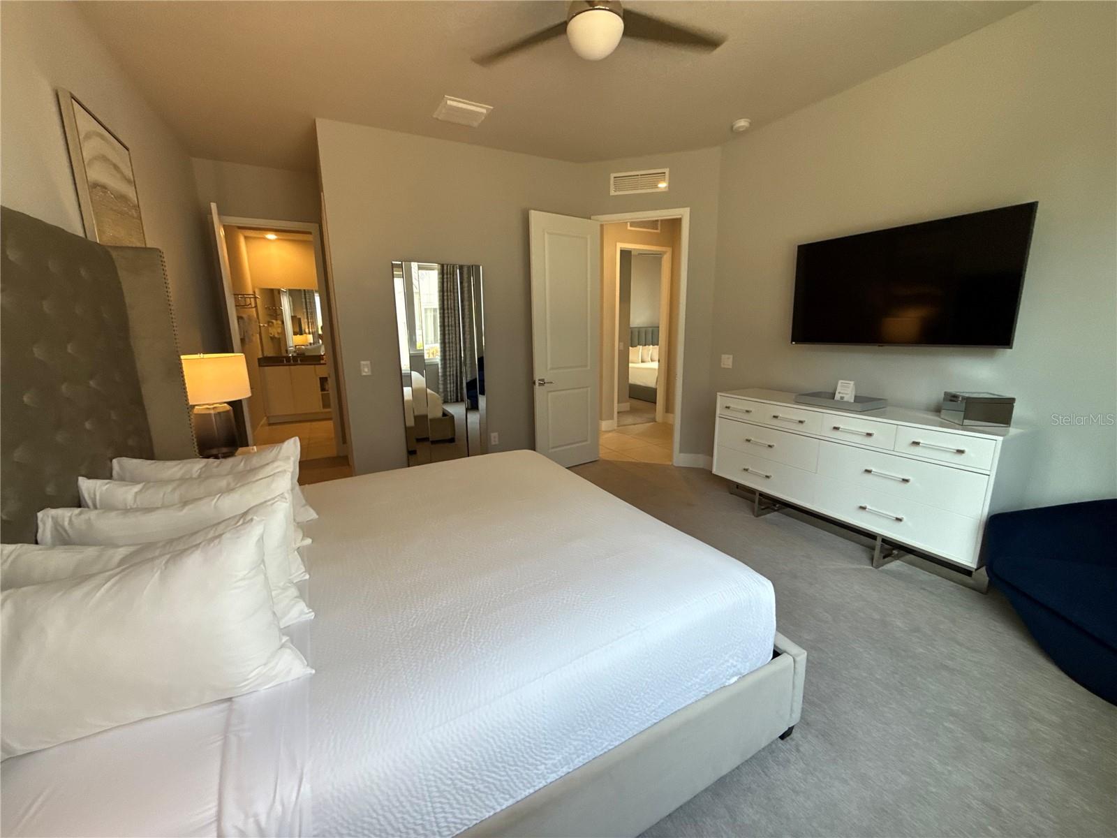 Image 15 of 36 For 7740 Sandy Ridge Drive 120