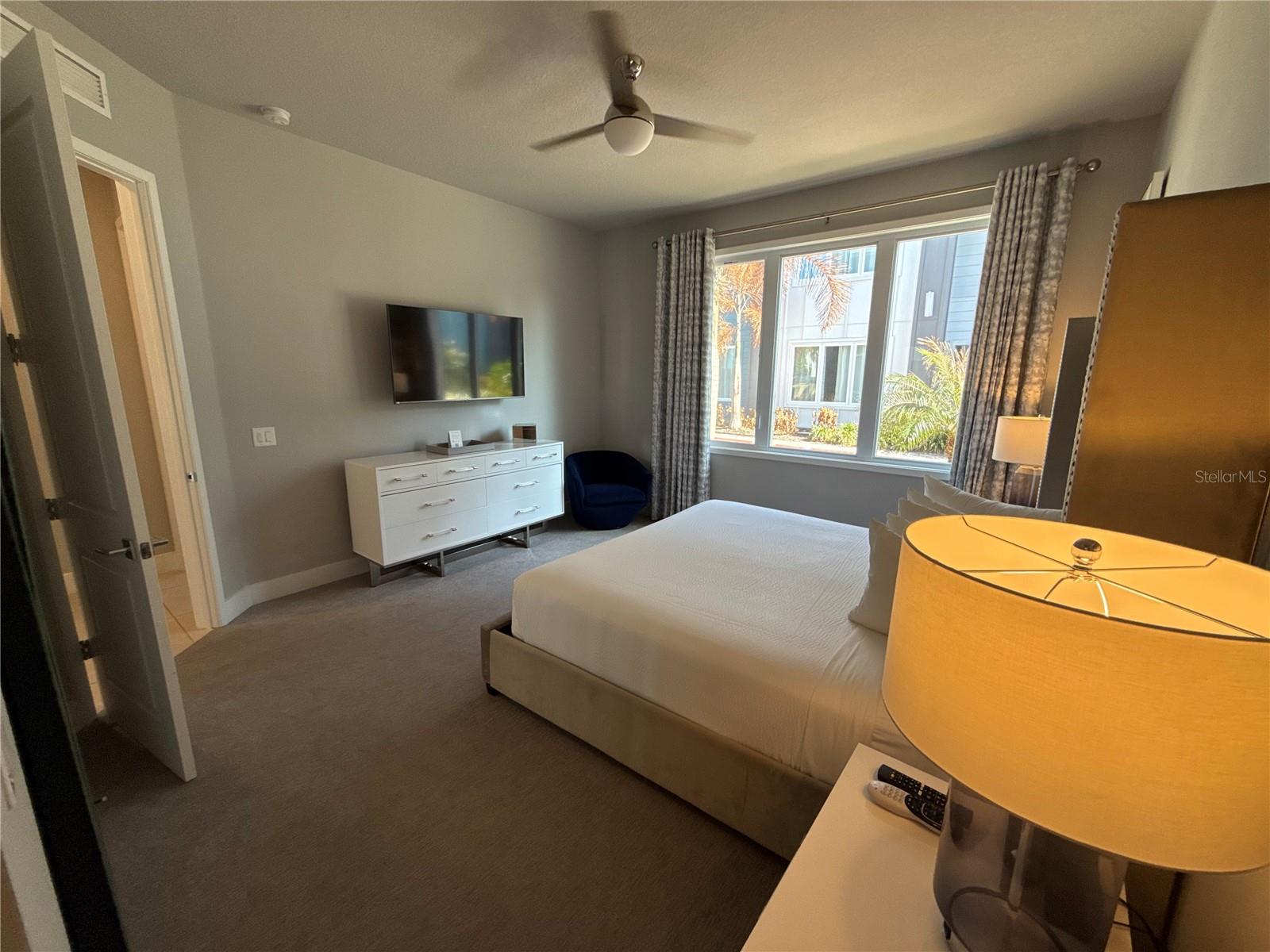 Image 16 of 36 For 7740 Sandy Ridge Drive 120