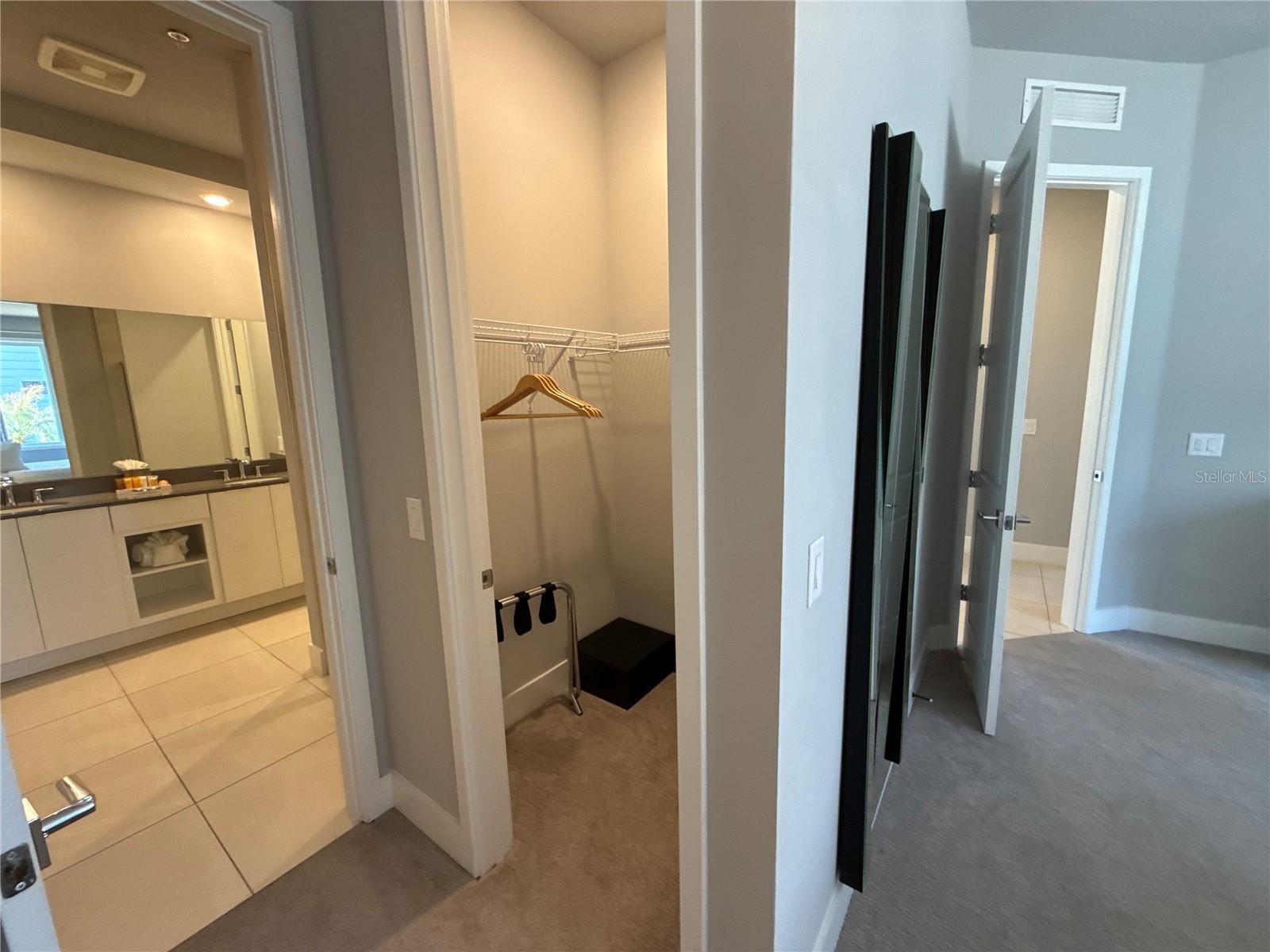 Image 17 of 36 For 7740 Sandy Ridge Drive 120