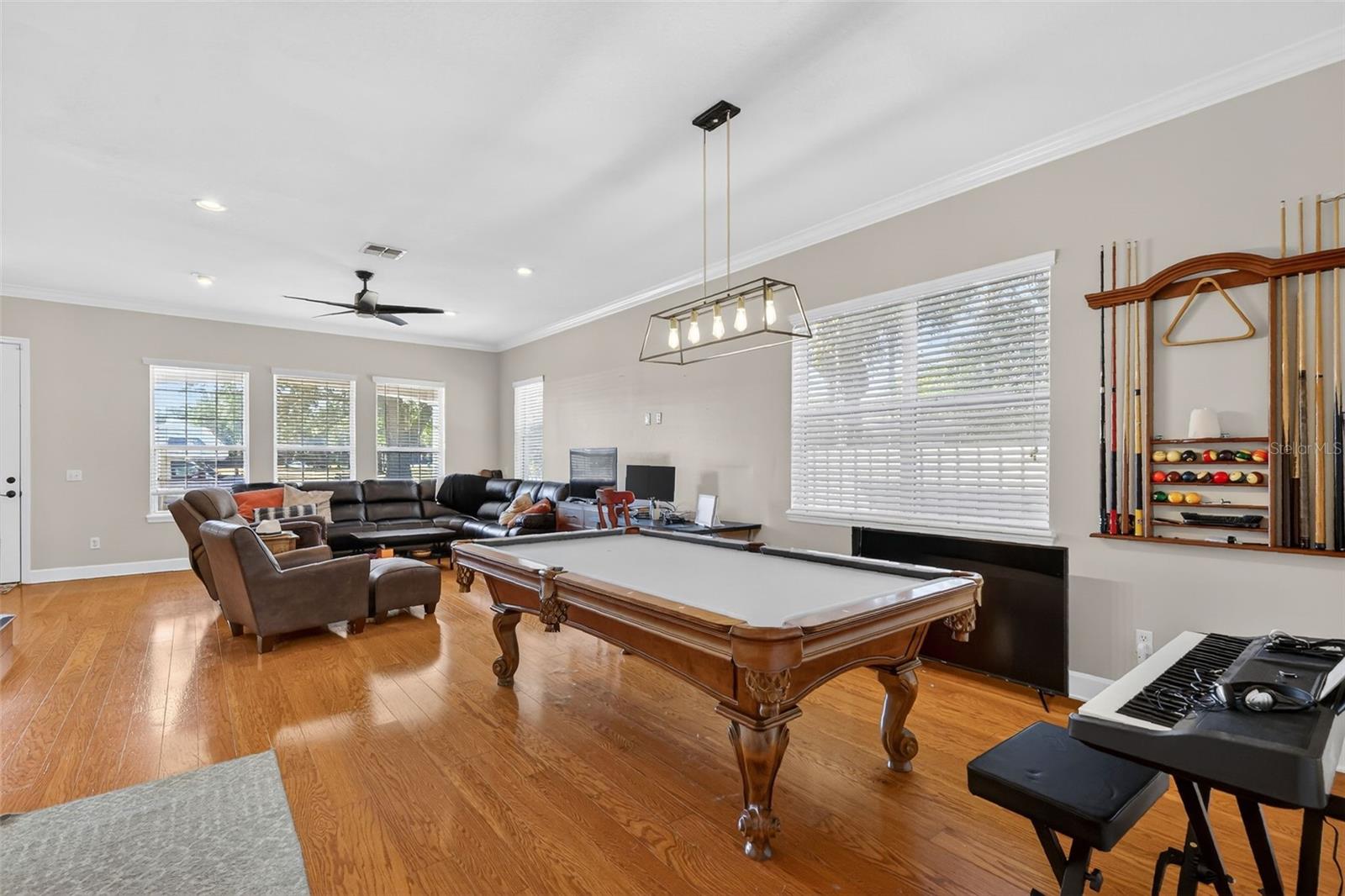 Image 13 of 66 For 111 Steele Street