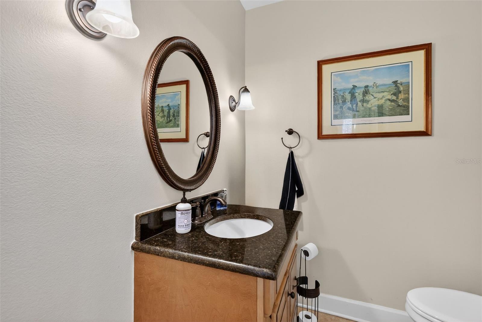 Image 14 of 66 For 111 Steele Street