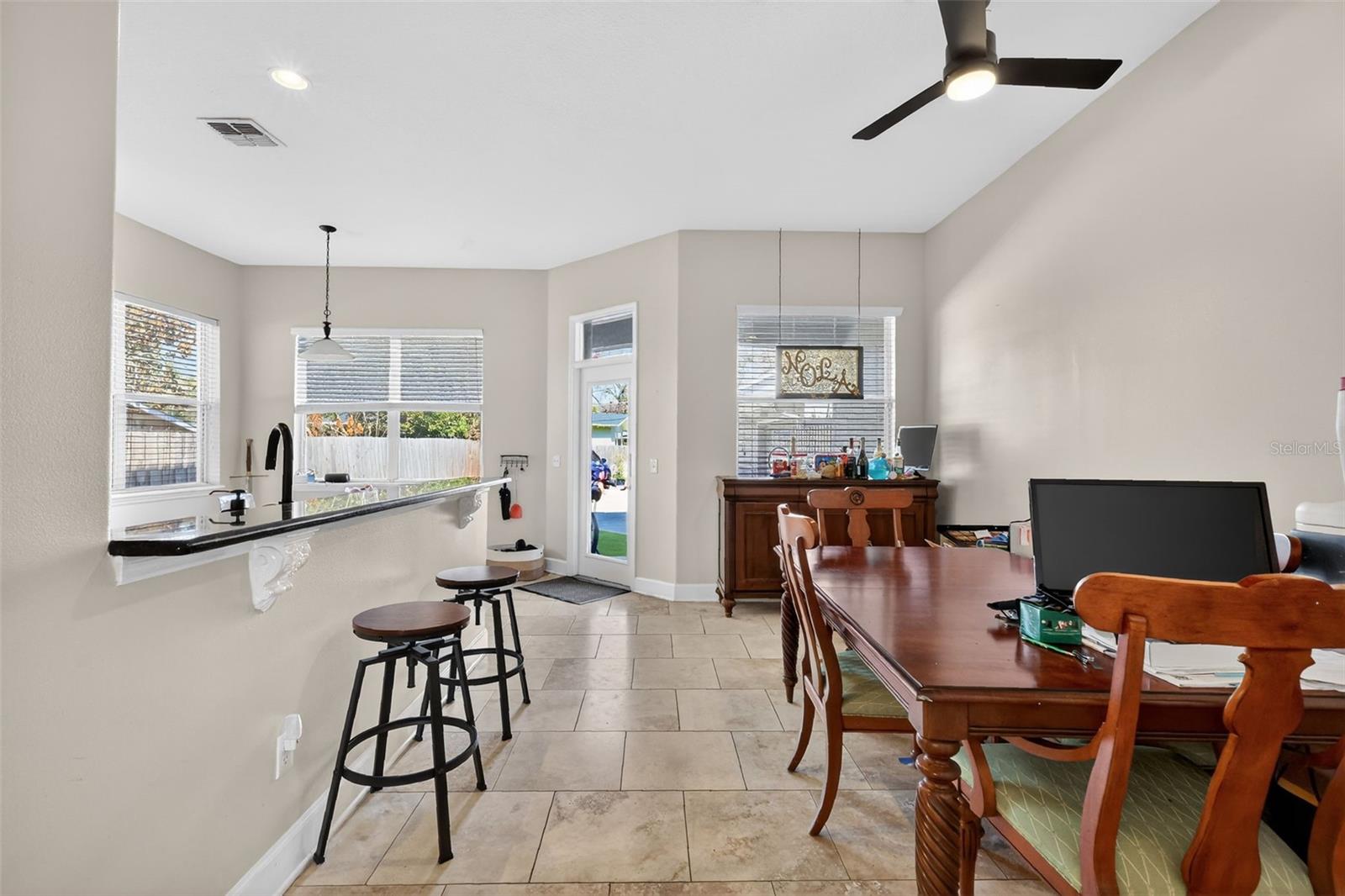 Image 15 of 66 For 111 Steele Street