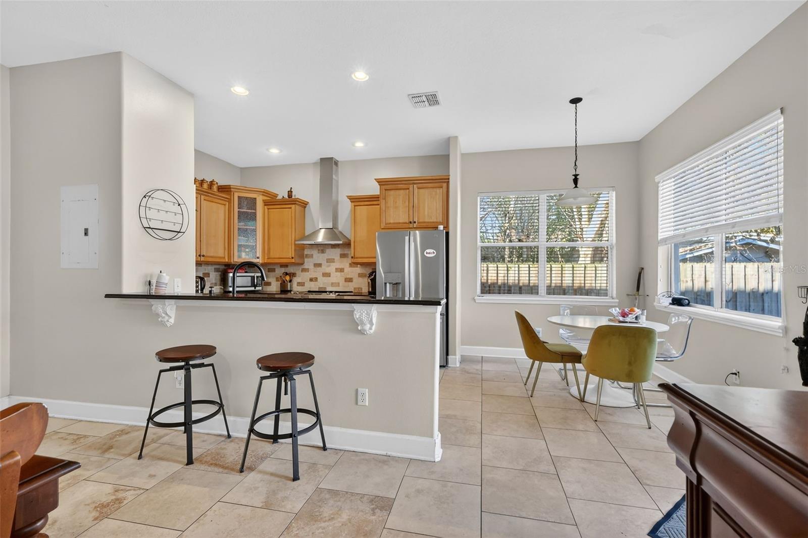 Image 17 of 66 For 111 Steele Street