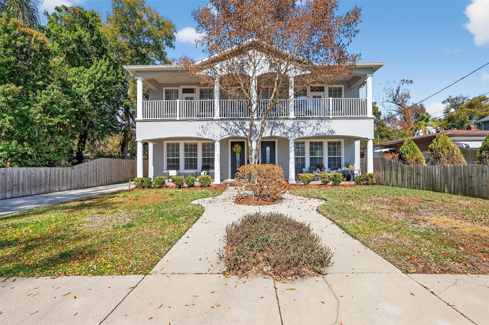 Image 2 of 66 For 111 Steele Street