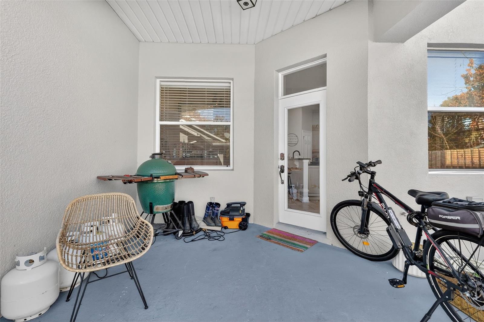 Image 20 of 66 For 111 Steele Street