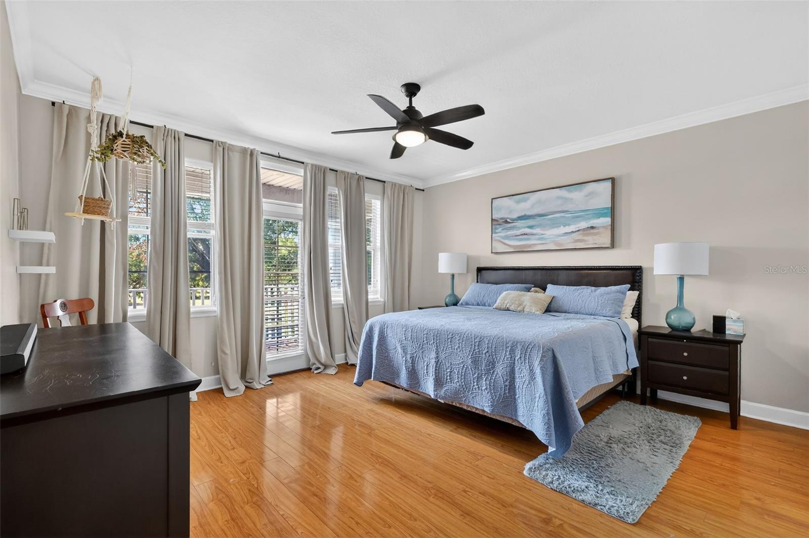 Image 23 of 66 For 111 Steele Street