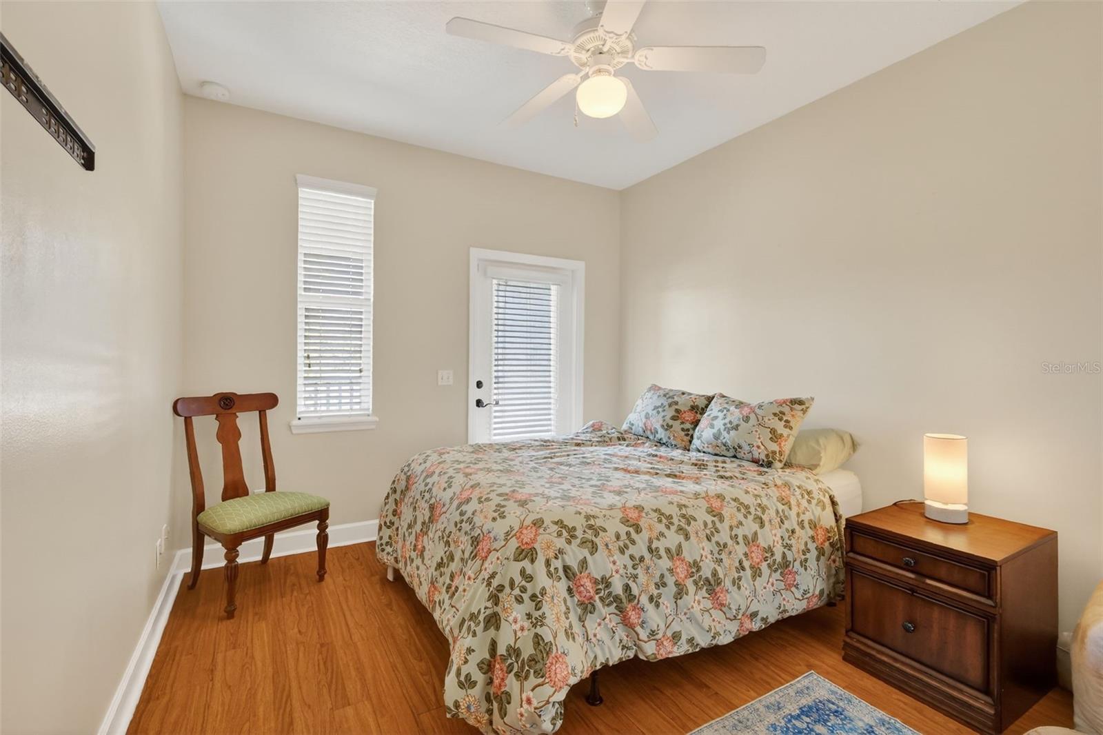 Image 30 of 66 For 111 Steele Street